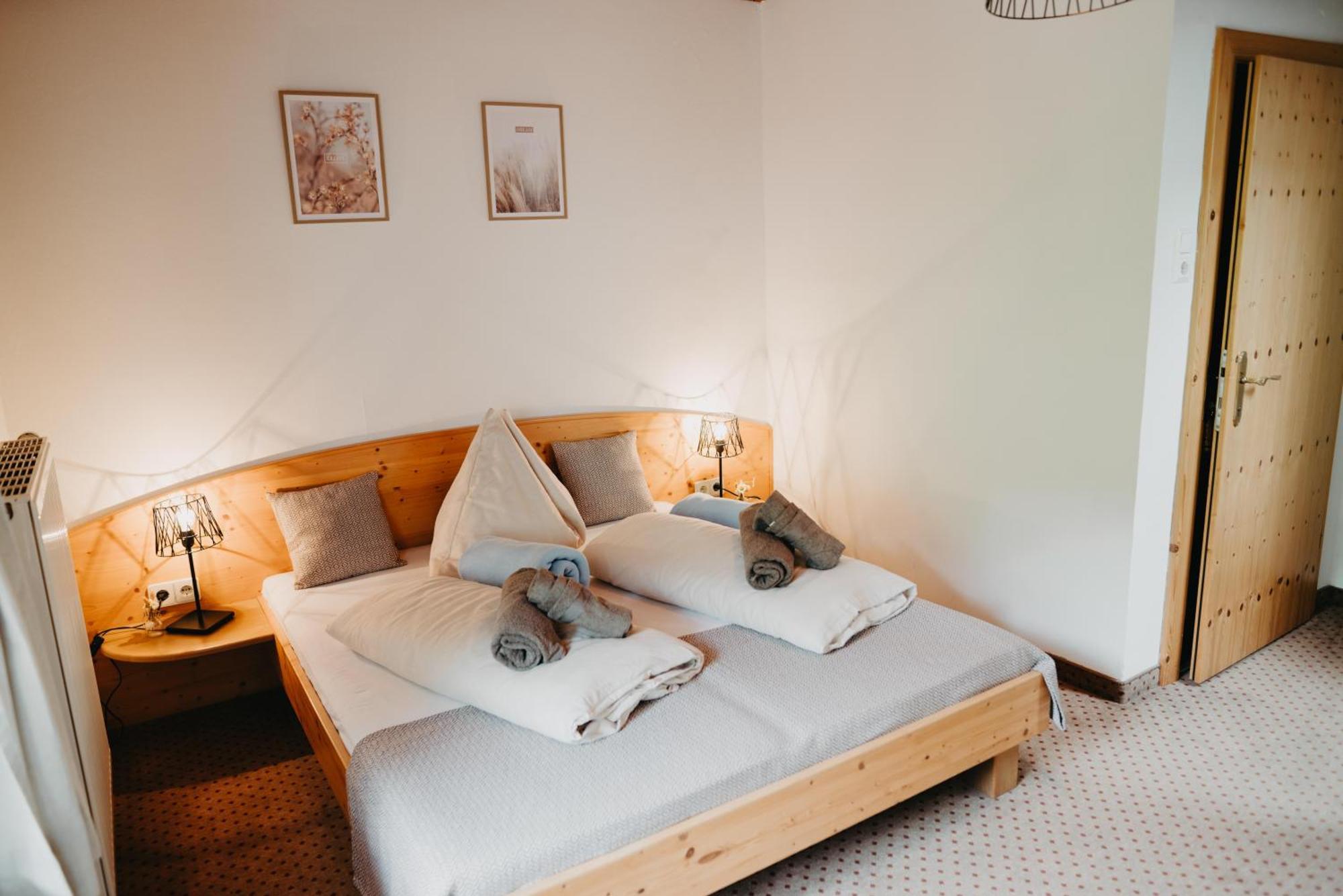 Gasthof Pension Perauer Lieserhofen Екстер'єр фото